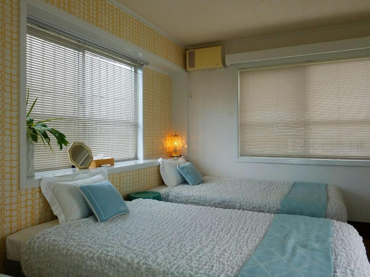 Mihama Beach House Villa Chatan Exteriör bild