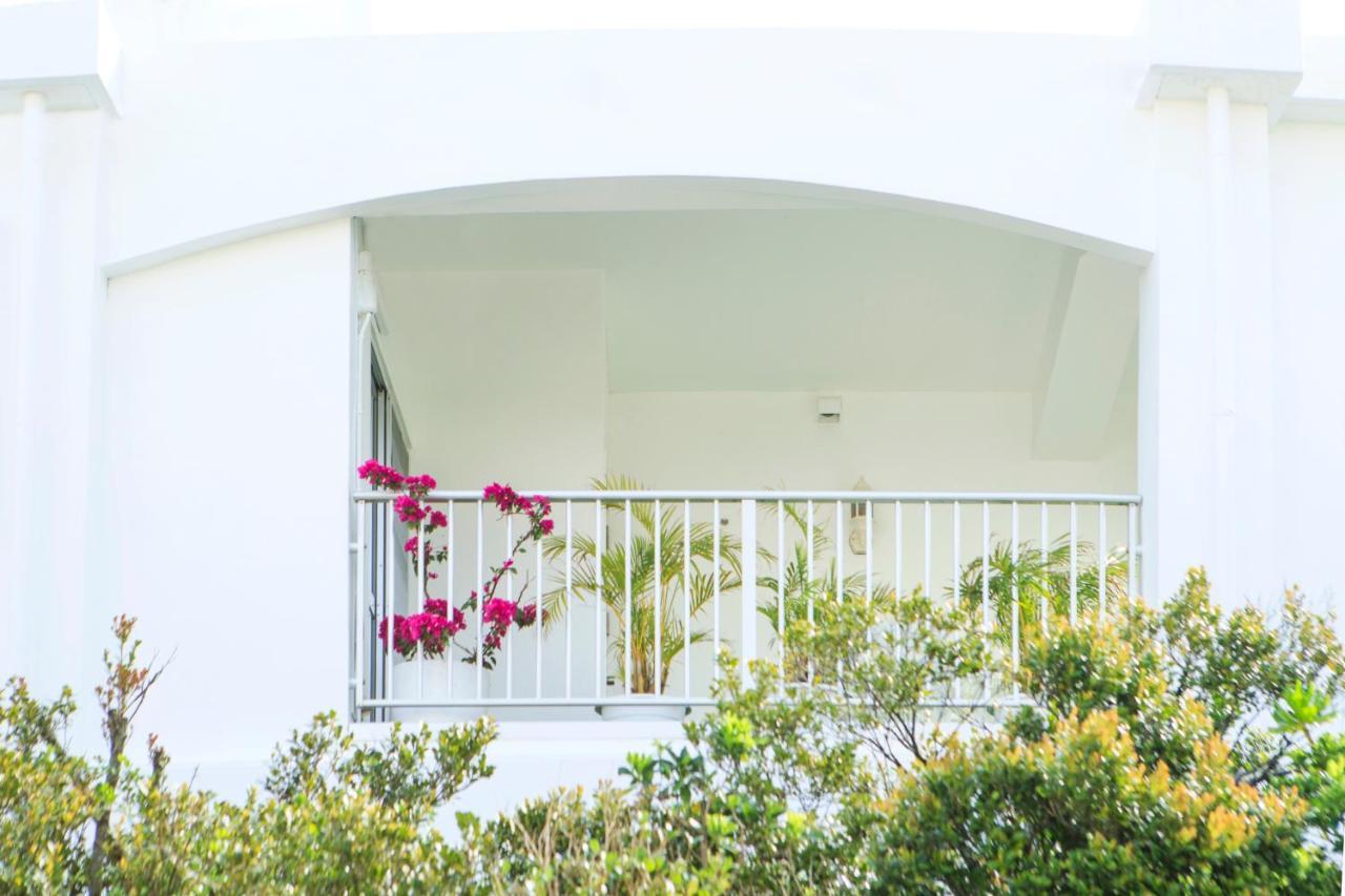 Mihama Beach House Villa Chatan Exteriör bild